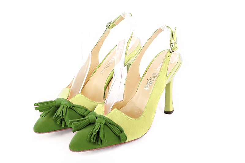 Grass green matching shoes, clutch and  Wiew of shoes - Florence KOOIJMAN